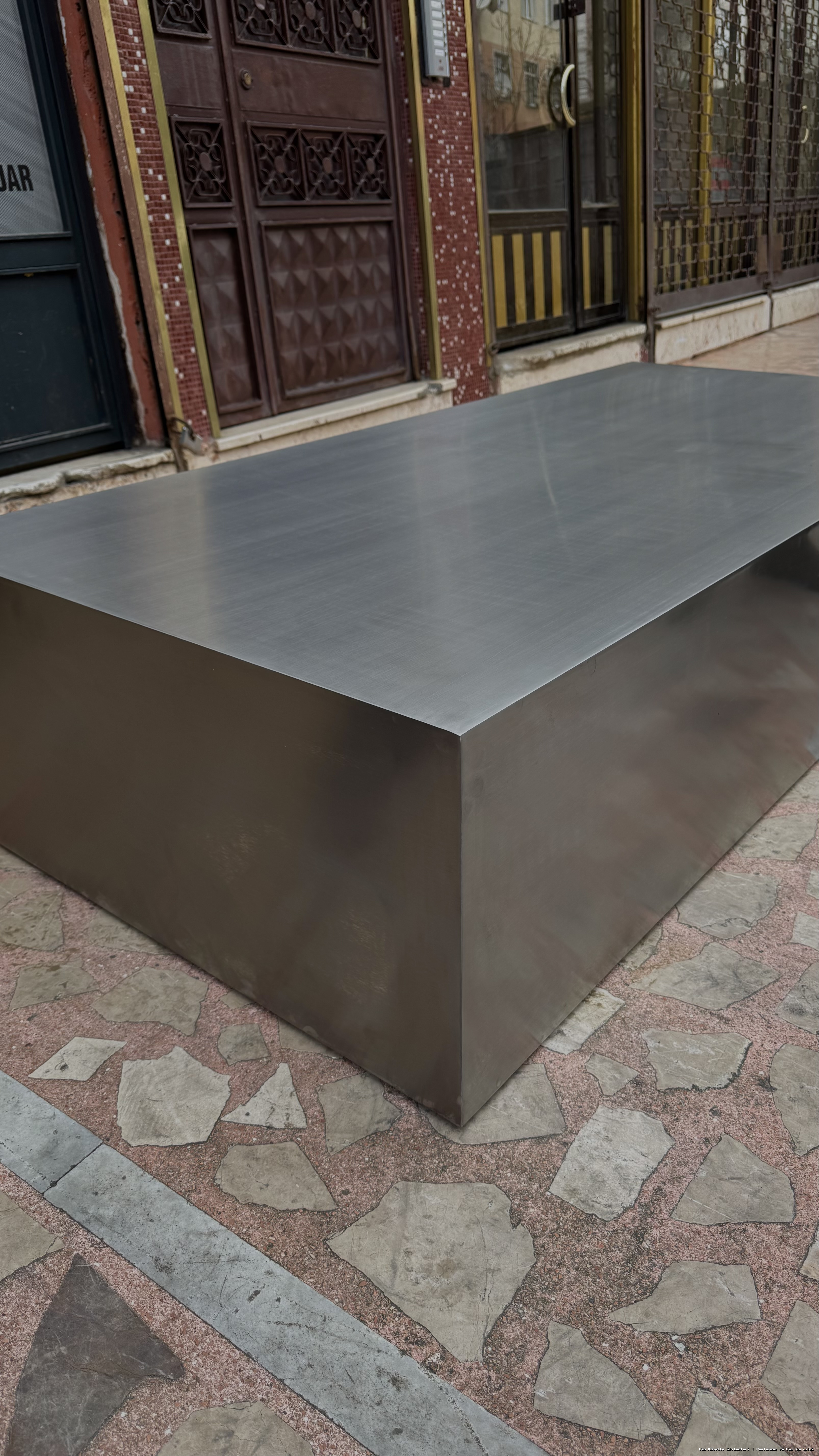 Paslanmaz Masa Neden Tercih Edilmeli? Avantajları Nelerdir?